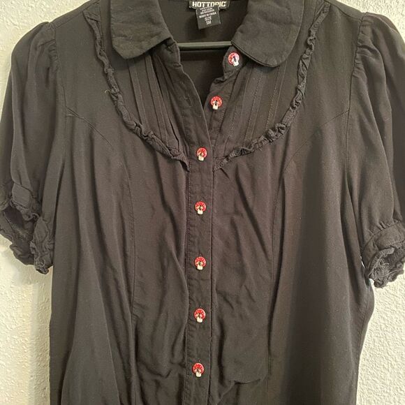 Hot Topic Black Blouse with Mushroom Buttons Size S UB-2 - Picture 2 of 9